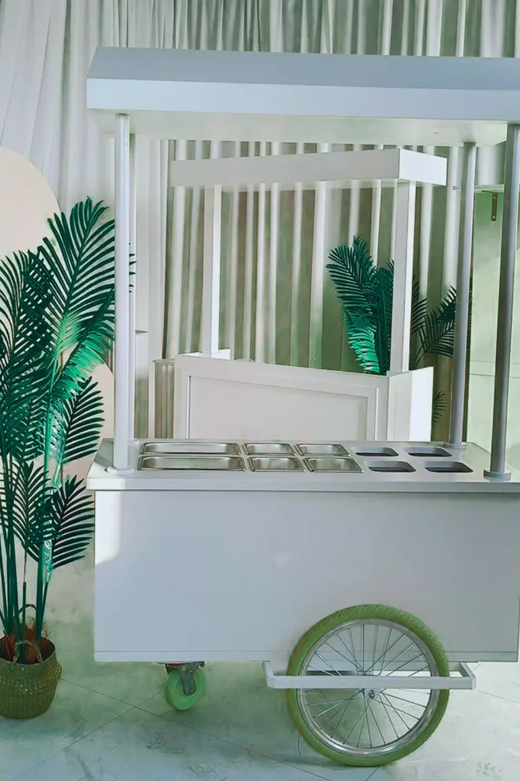 Chariot bar mobile professionnel sur-mesure — BarConcept